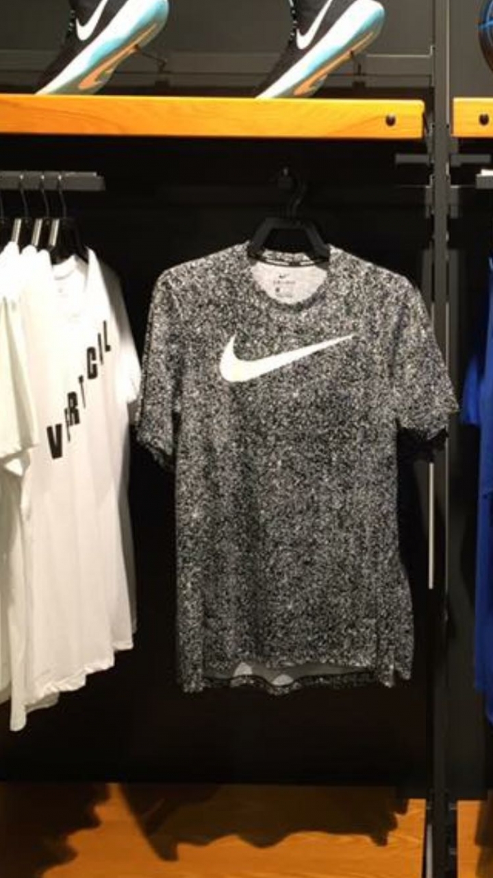 NIKE t-shirt