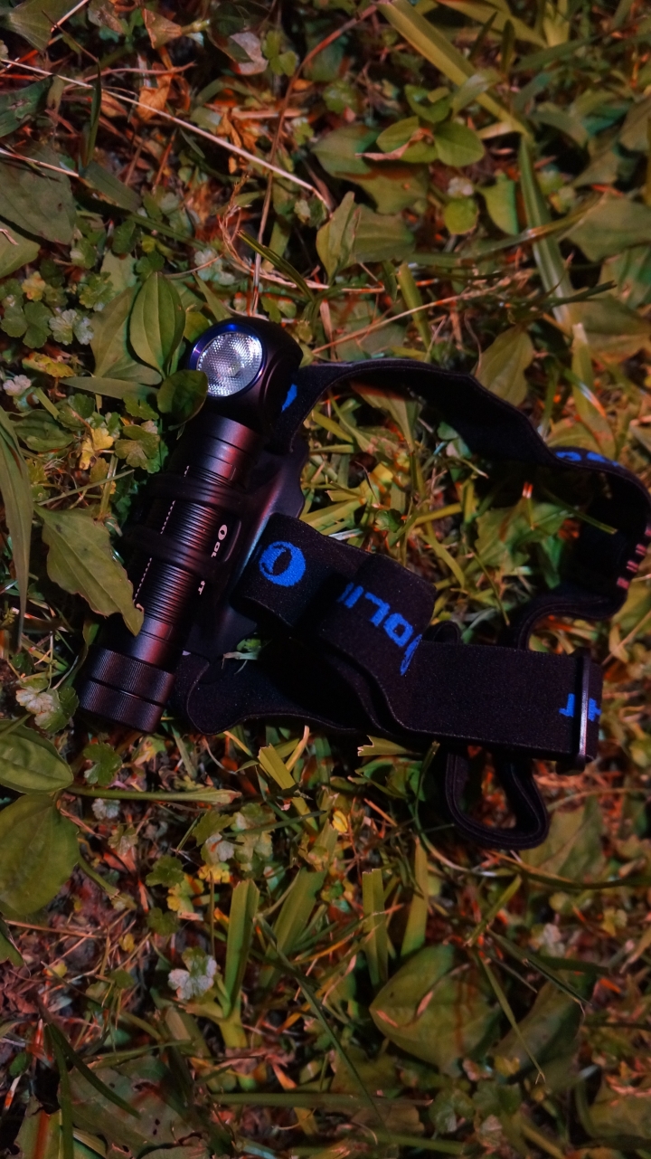OLIGHT H2R 靈狐 2300流明磁吸充電泛光頭燈轉角燈