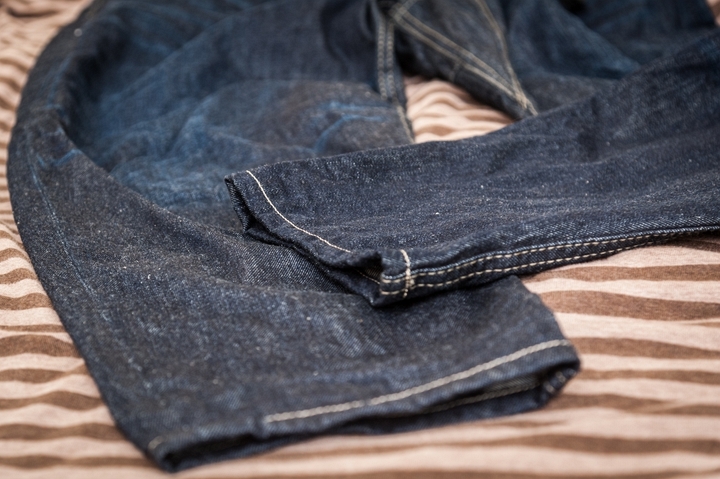 [分享] DIESEL JOGGJEANS TRUCKTER 原色大寬褲