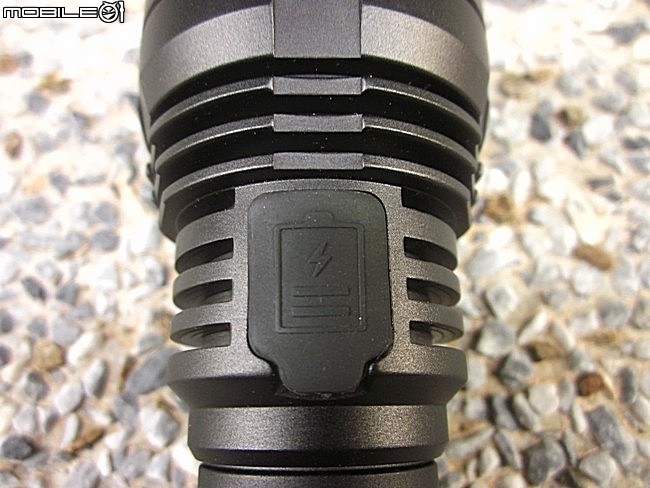 S3 PRO HI 小黑龍 ~ 充電遠射戰術筒