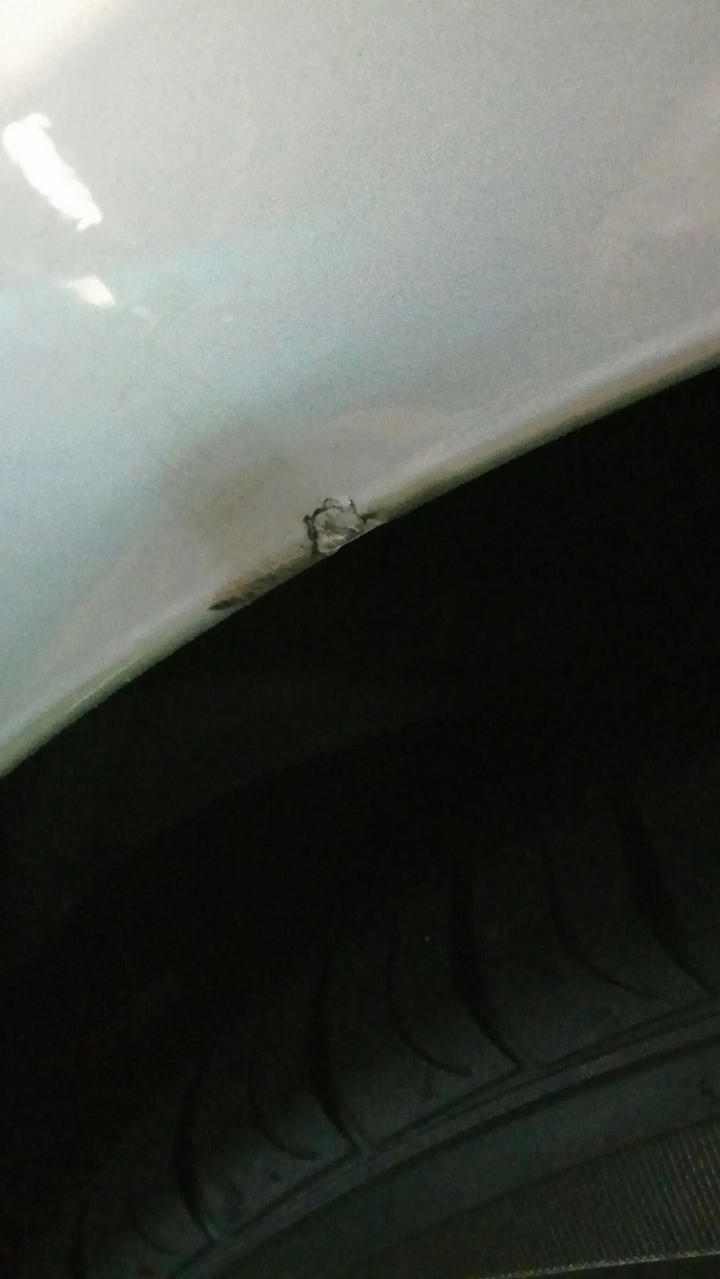 被拖吊車傷到板金 會賠償嗎?
