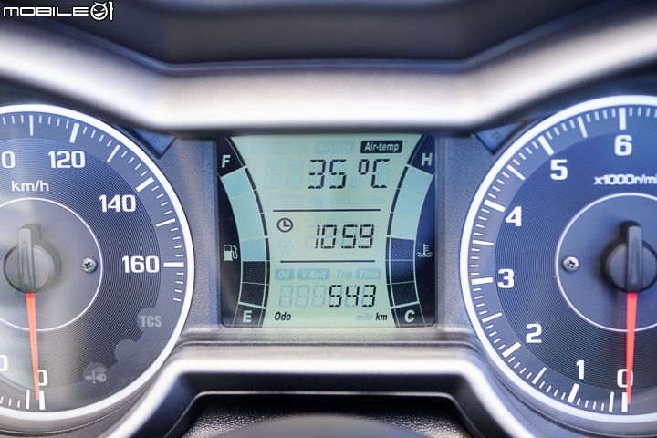 正面對決！YAMAHA XMAX vs SYM CRUiSYM 2017 上半年同價位黃牌羊大PK