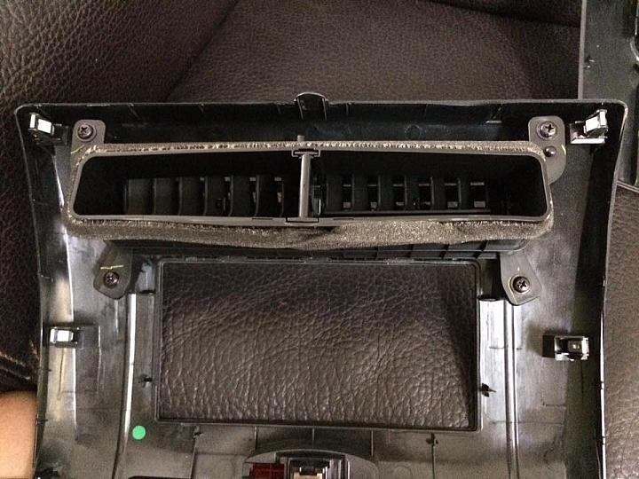 New all livina diy安裝 10.2吋導航機  晚了一年才發201605年安裝