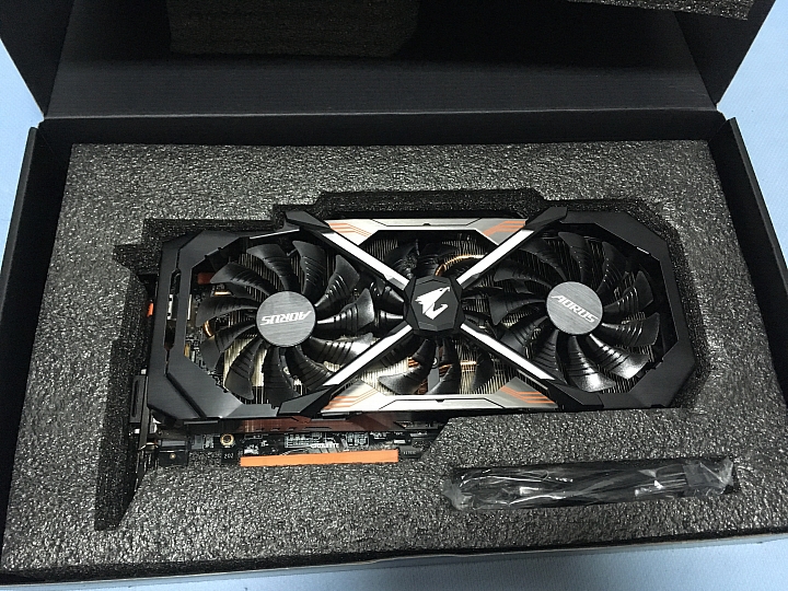 Gigabyte 技嘉 AORUS GeForce® GTX 1080 Ti Xtreme Edition 11G 開箱&簡單測試