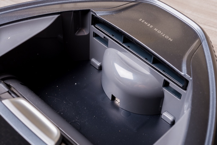 會走路的伊萊克斯完美管家～Electrolux Motion Sen se 掃地機器人台灣開箱首發！