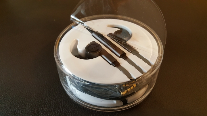 [開箱]新秀崛起?! ROAM GameOn 入耳式耳機