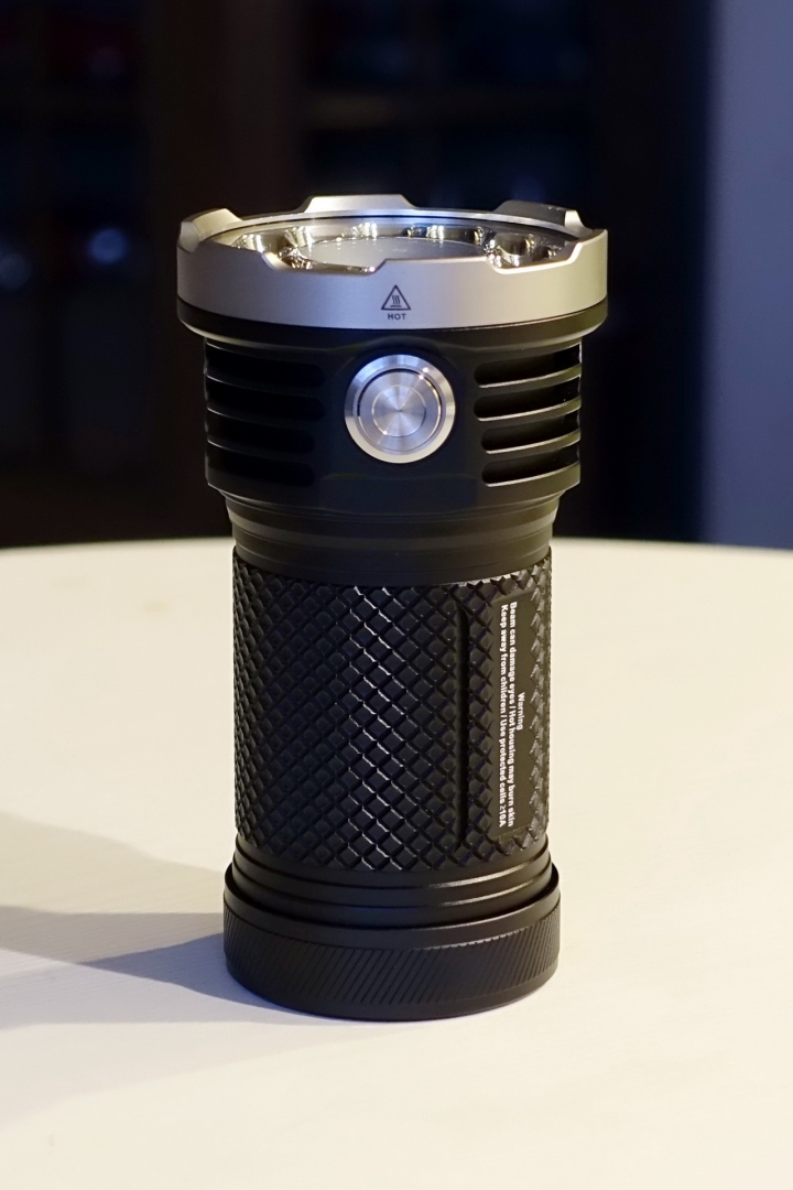 ACEBEAM X80 簡易開箱