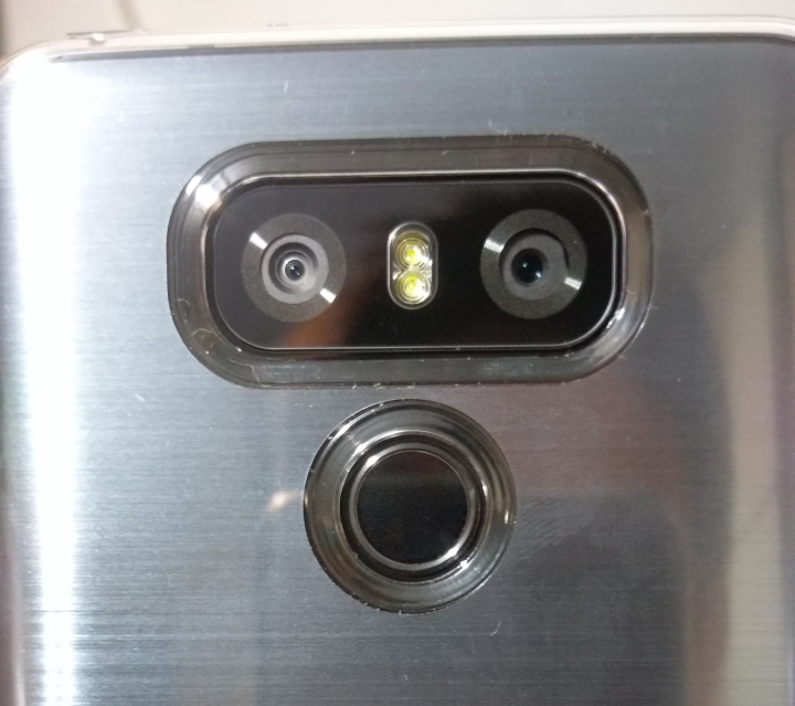 LG G6相機鏡頭工差,這樣該換去換一隻嗎?
