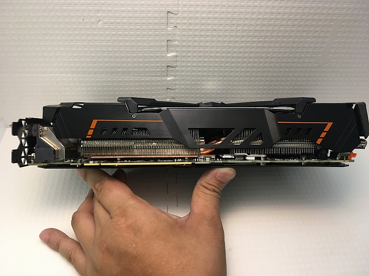 Gigabyte 技嘉 AORUS GeForce® GTX 1080 Ti Xtreme Edition 11G 開箱&簡單測試