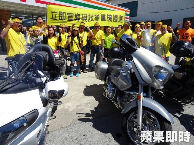 誰能跟我說一下這車牌是幾號??????????????????