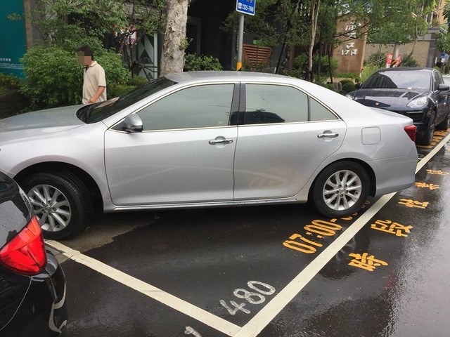 這樣插車格看起來很急
