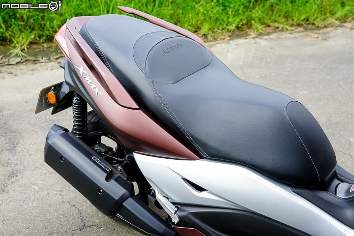 正面對決！YAMAHA XMAX vs SYM CRUiSYM 2017 上半年同價位黃牌羊大PK