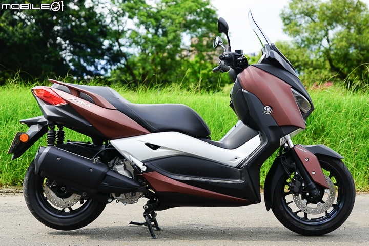 正面對決！YAMAHA XMAX vs SYM CRUiSYM 2017 上半年同價位黃牌羊大PK