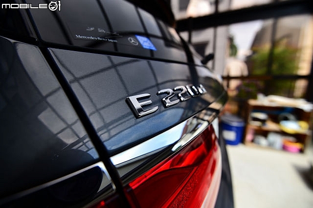 終於敗了W213 E220d ESTATE AMG LINE(補上開箱照片)