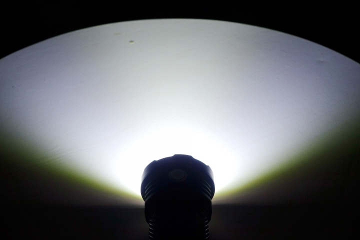 ACEBEAM X80 簡易開箱