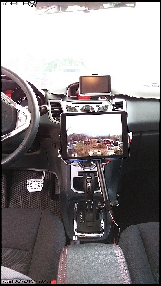 ErgoMap人因地圖 軌道式 車用平板電腦架 (此篇為實際裝上iPad Air@12年FORD Fiesta 4D)使用心得