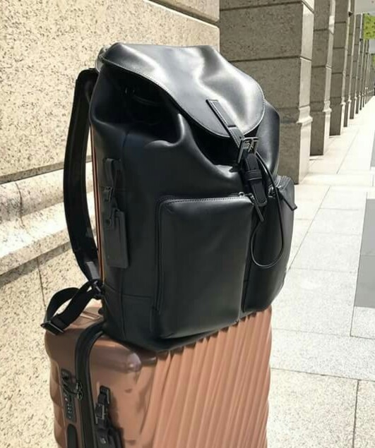 請問這款背包