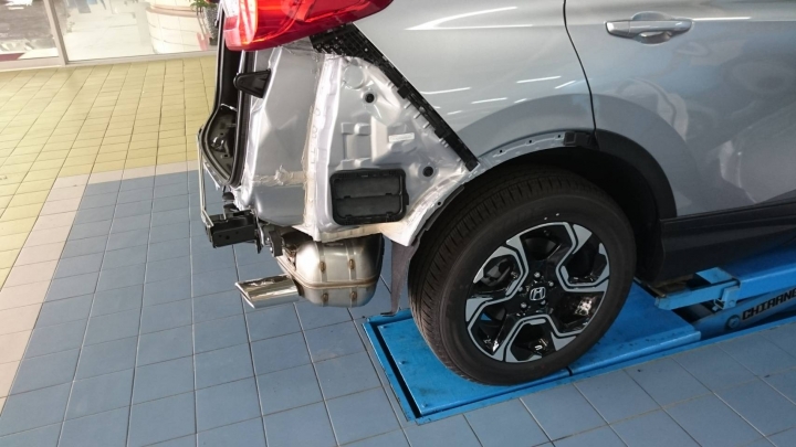 CRV 5的排氣管與內鐵