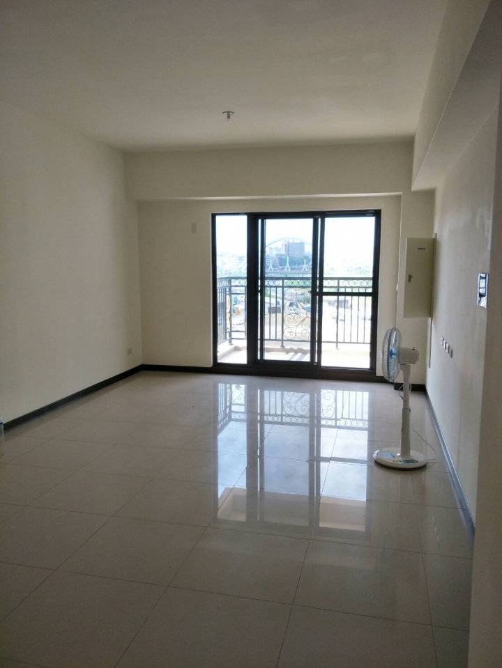 最近看上了myhome8的家具，但是未婚夫想要系統家具怎麼辦？
