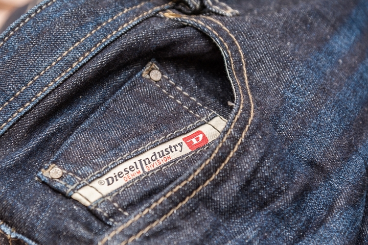 [分享] DIESEL JOGGJEANS TRUCKTER 原色大寬褲