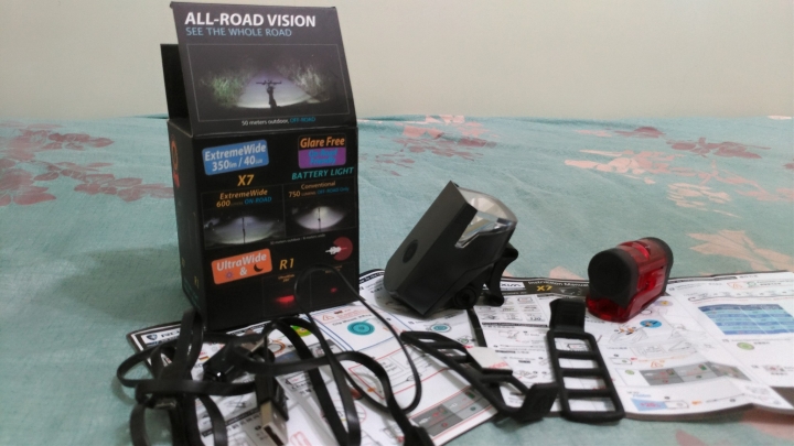 輕巧精美閃亮Roxim X7+R1車燈開箱！