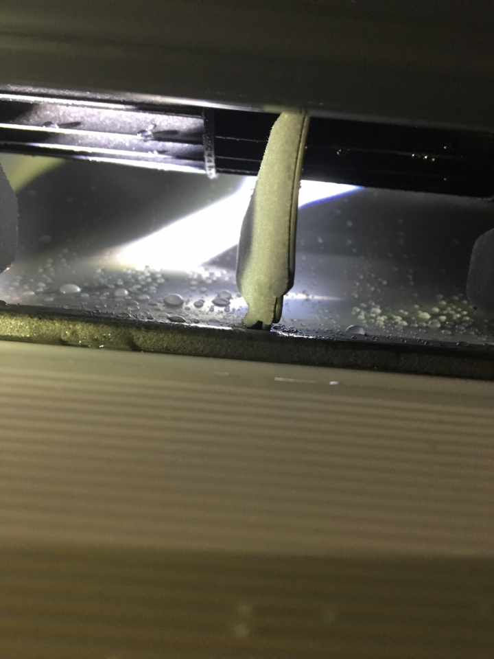國際牌變頻冷氣PX36A2滴水及耗電疑問