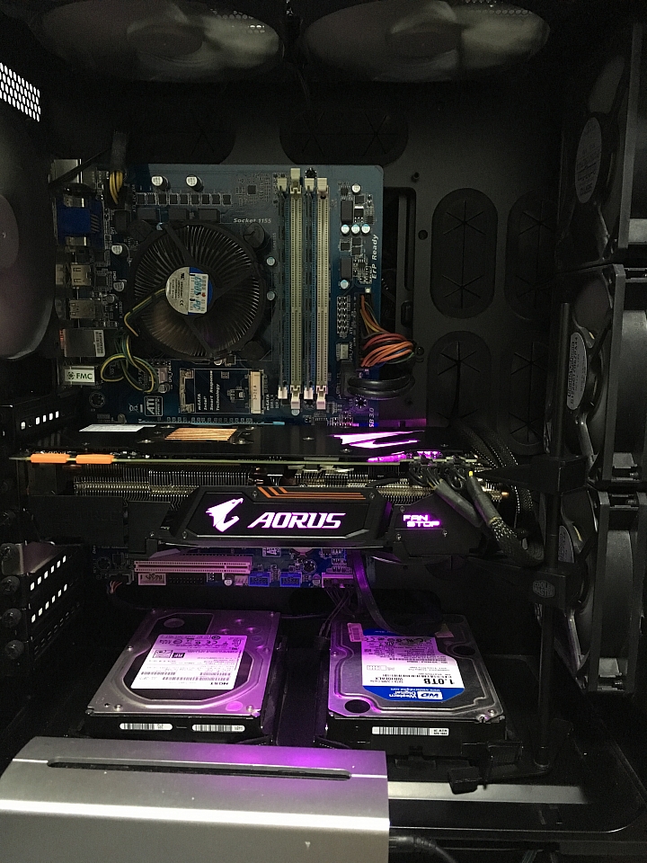 Gigabyte 技嘉 AORUS GeForce® GTX 1080 Ti Xtreme Edition 11G 開箱&簡單測試