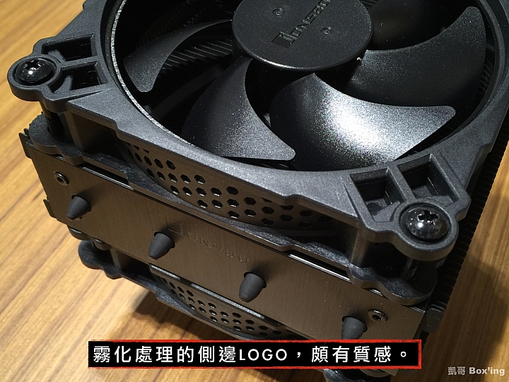 [開箱]JONSBO喬思伯 CR-301 RGB 塔型散熱器