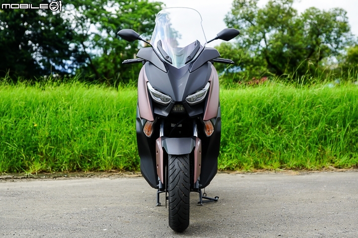 正面對決！YAMAHA XMAX vs SYM CRUiSYM 2017 上半年同價位黃牌羊大PK