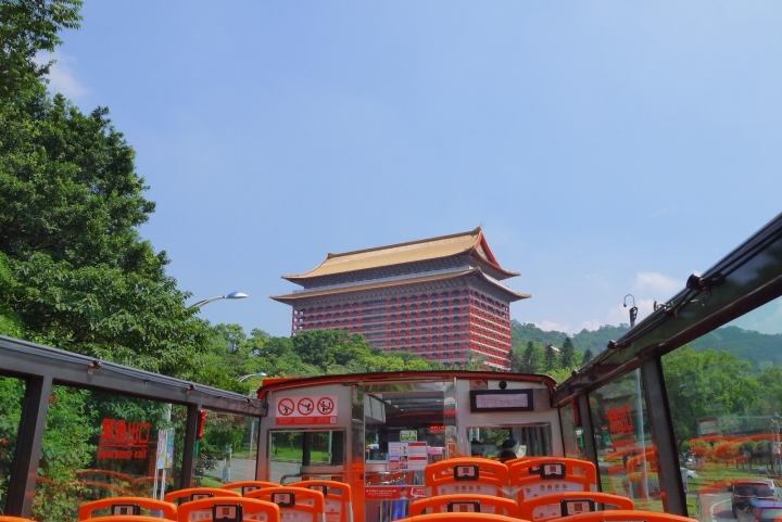 【台北旅遊】台北雙層觀光巴士@搭巴士抬頭看台北