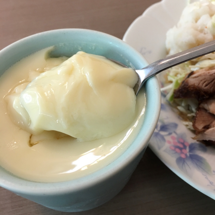 【分享】台中舊市區最強老店之一「烤肉沙拉店」