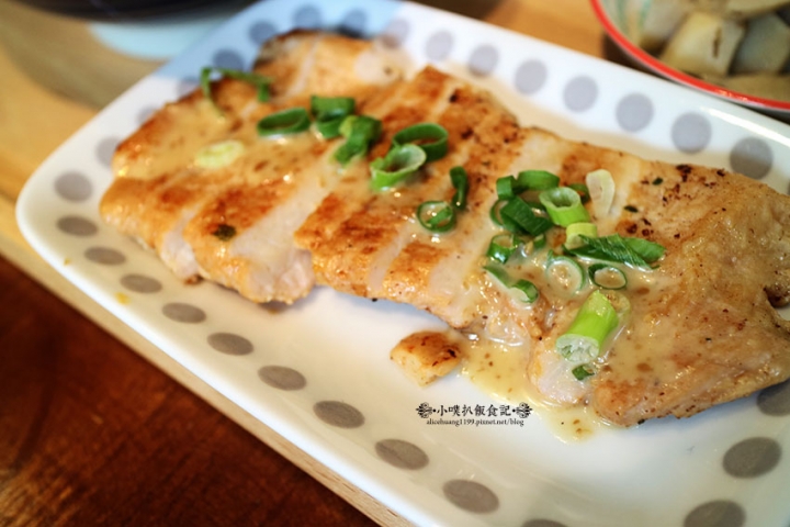 【台北士林早午餐】『伍伍零-咖啡與餐』巷弄內夢幻玻璃屋/近捷運芝山站/乾燥花/拍照.IG打卡/免服務費/WiFi