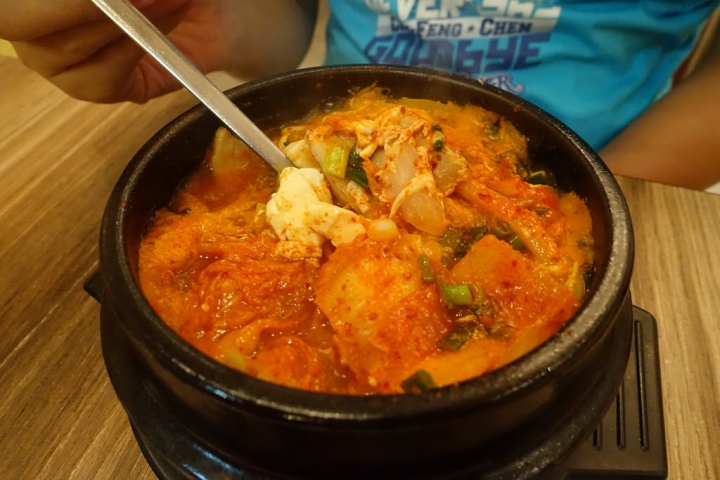 【食記】林口三井outlet。bibim'韓國料理~石鍋拌飯與豆腐煲好吃!!