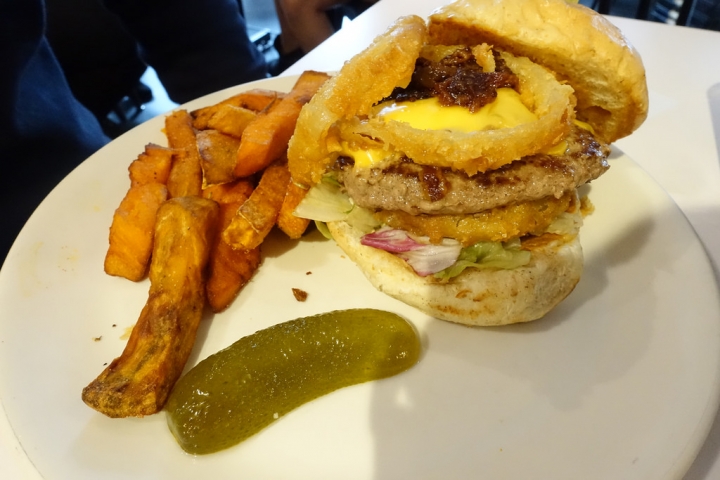 【食記】捷運市政府站/信義區美食。ATT 4 FUN 樂子the Diner信義旗艦店