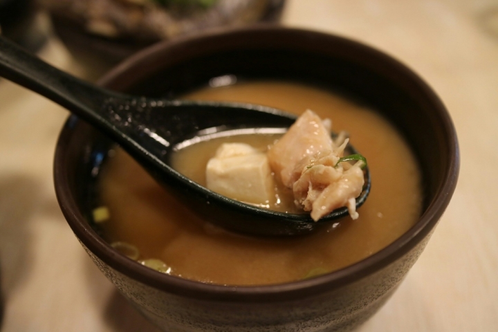 《南港船屋》野生海釣幸福味，崁仔頂新鮮的生魚片 (內含餐廳資訊)