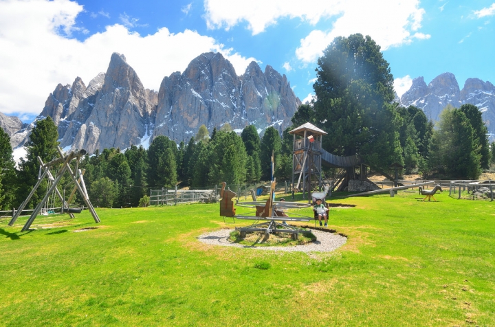 [義大利北部景點] 世界遺產(Dolomite) ♣道羅麥特山♣ 歐洲最美的壯麗山景(val de funes）