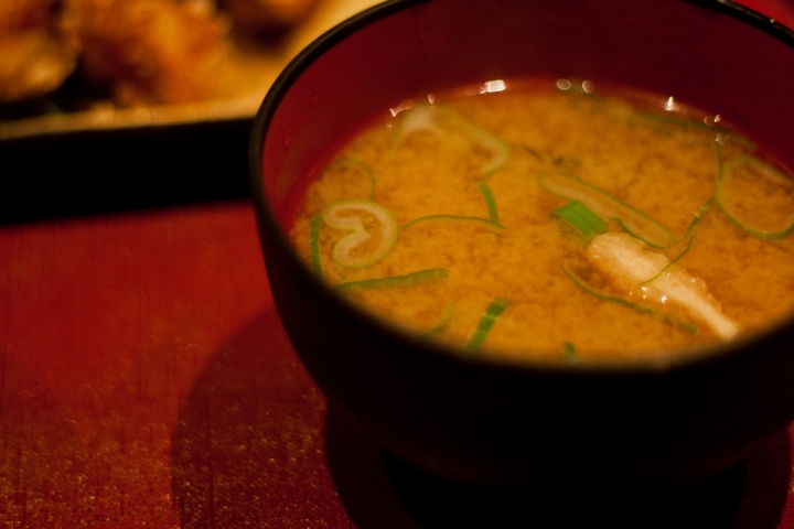 【美食。食記】東京 五反田 750円炸雞白飯吃到飽 わったりぼうず 十分厲害 放題 唐揚 日式炸雞