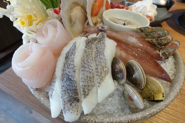 【食記】台北松山火鍋/民生社區。小當家海鮮鍋物~頂級龍蝦/黃金蟹/帝王蟹腳