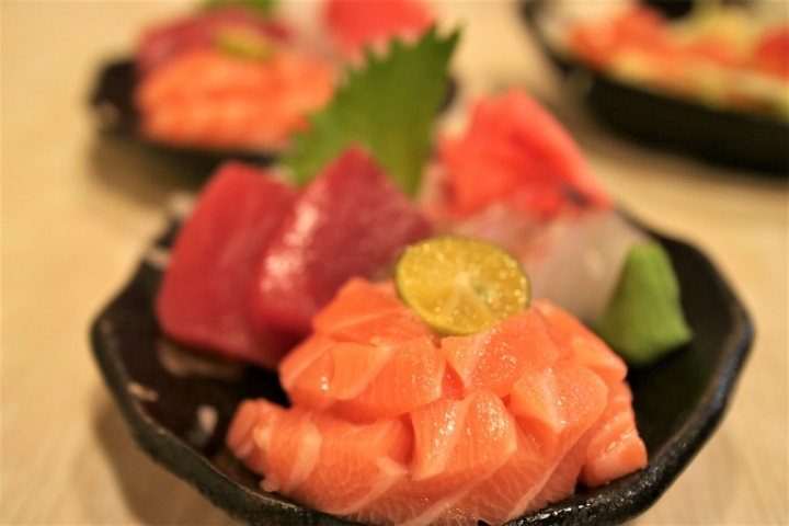 《南港船屋》野生海釣幸福味，崁仔頂新鮮的生魚片 (內含餐廳資訊)