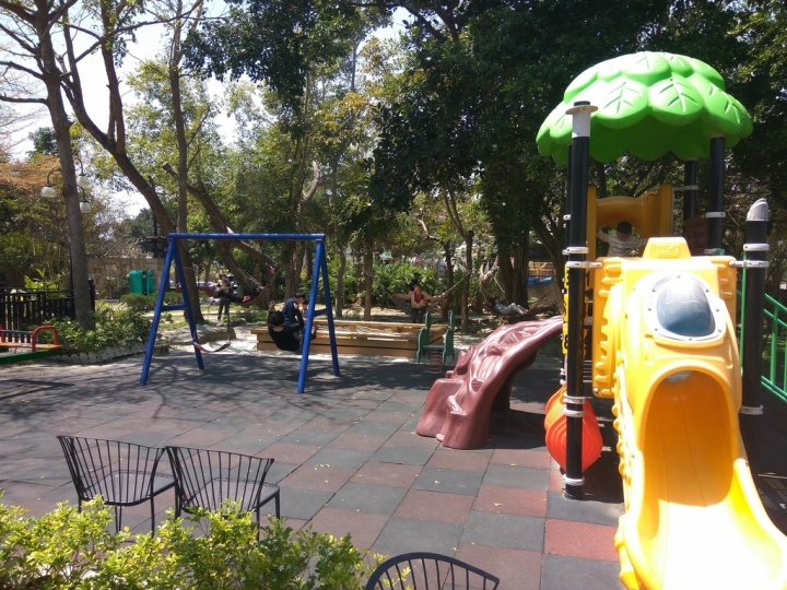 [景觀&親子餐廳/簡餐]彰化市八卦山附近的卦山月圓食記~適合帶小朋友來玩~適合親子聚餐~適合假日走一走