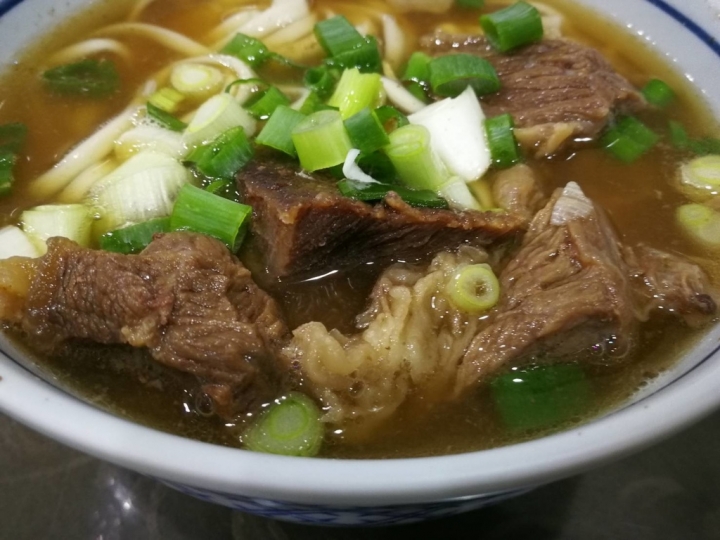 [桃園-龍潭大池]無名牛肉麵店--採用台灣牛 （同加加映松屋冰菓店之芋頭綿綿冰）