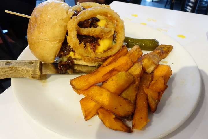 【食記】捷運市政府站/信義區美食。ATT 4 FUN 樂子the Diner信義旗艦店