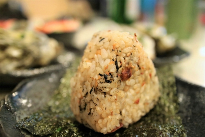 《南港船屋》野生海釣幸福味，崁仔頂新鮮的生魚片 (內含餐廳資訊)