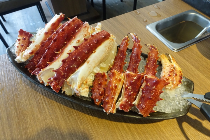 【食記】台北松山火鍋/民生社區。小當家海鮮鍋物~頂級龍蝦/黃金蟹/帝王蟹腳