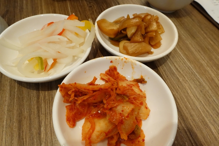 【食記】林口三井outlet。bibim'韓國料理~石鍋拌飯與豆腐煲好吃!!