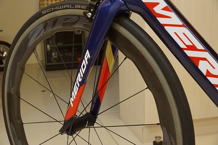 [開箱] 2018 MERIDA Reacto 4000TW  車隊版圖裝(美申藍)