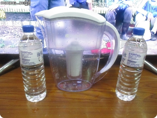 (開箱)【美國Brondell   H2O + 長效濾水壺】,專利技術有效過濾雜質,讓我們喝出健康,喝出美麗.