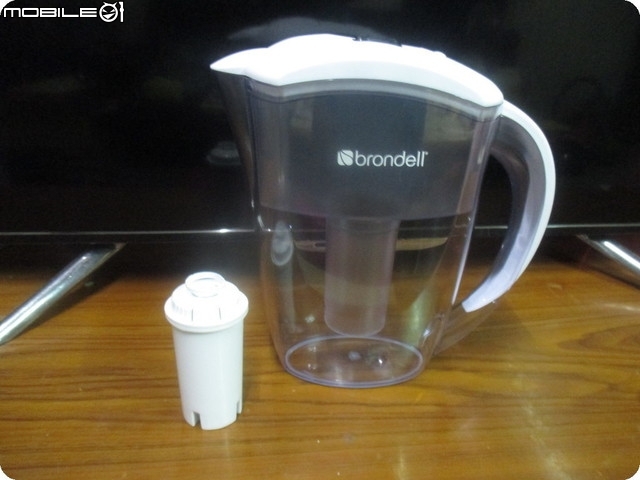 (開箱)【美國Brondell   H2O + 長效濾水壺】,專利技術有效過濾雜質,讓我們喝出健康,喝出美麗.