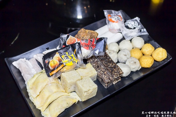 (邀稿)高雄前金︱饌麻辣頂級鴛鴦火鍋吃到飽父親節，吃麻辣鍋、喝啤酒、冰淇淋吃飽飽，父親節就決定這樣過！！