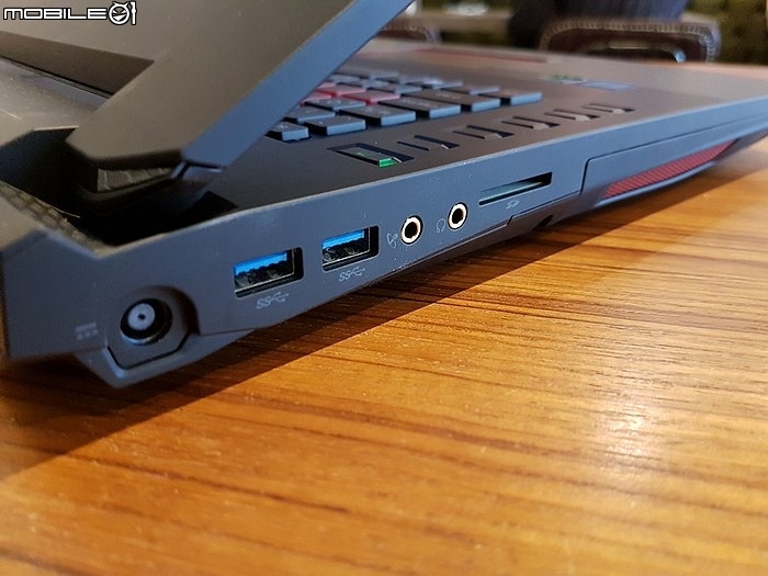 [開箱] 影音完美的17吋電競大筆電Predator 17X